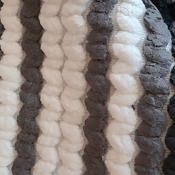 🖤🤍🩶Style Sanctuary Bath Rug Set - Picture 10 of 11